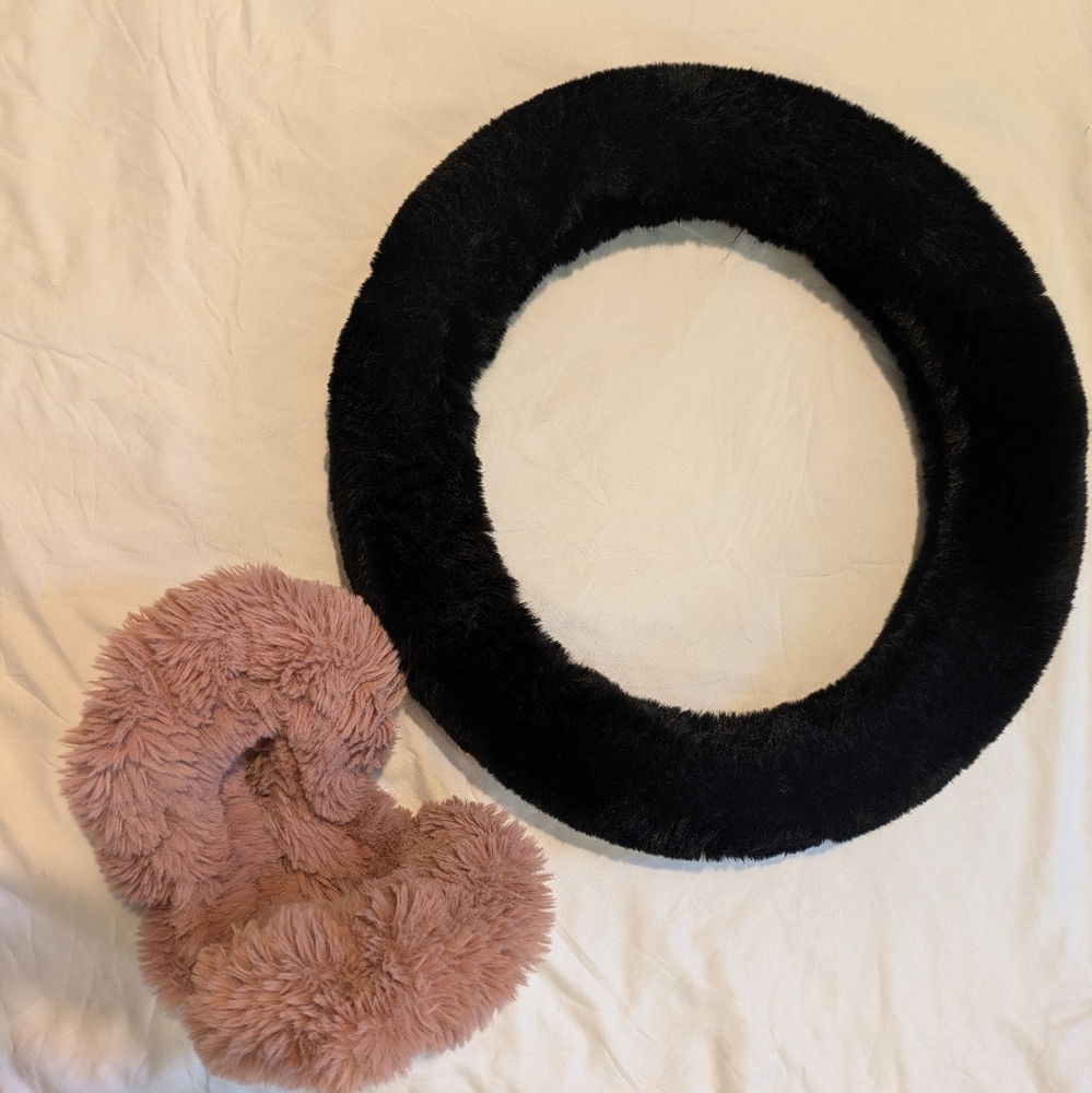 Black And Pink Faux Fur Steering Wheel Covers